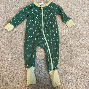 Parade Organics Pine Tree Print Zip Romper 3-6 months fold over mitts and socks